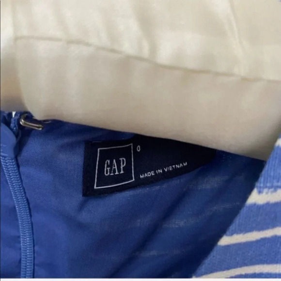 GAP - Linen Blend Fit Flare Dress - Picture 4 of 5